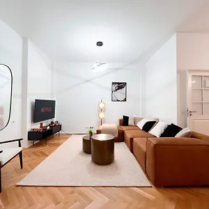 Apartment Near Ku'damm, Berlin